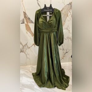 Sophisticated Long Sleeve Green Dress